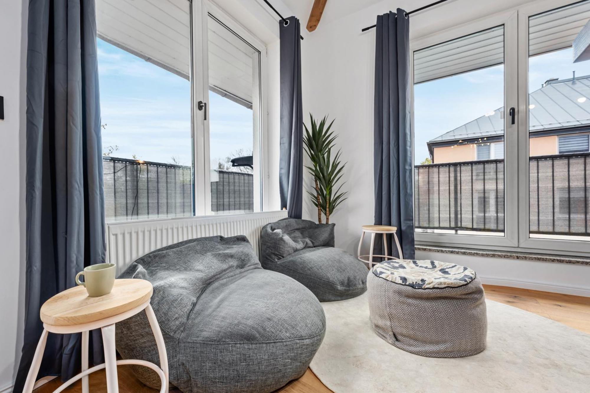 Ferienwohnung Edler Wohnraum Schwanenteich-Penthouse Mit Garage, Grill, Kaffeevollautomat, Klima, Lift & Terrasse Zwickau Exterior foto